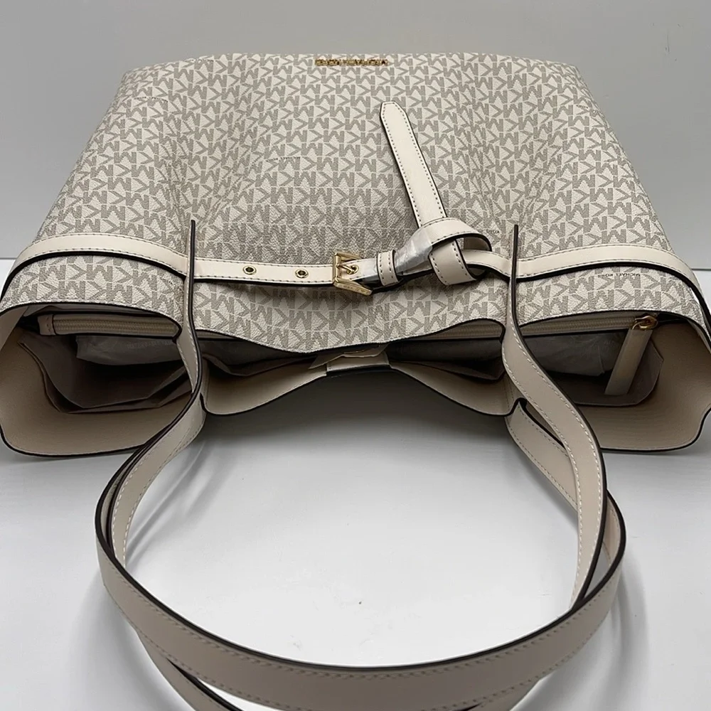 Michael Kors Emilia Large Logo Tote Bag 
COLOR LT CRM MULTI
NWT - Picture 8 of 16